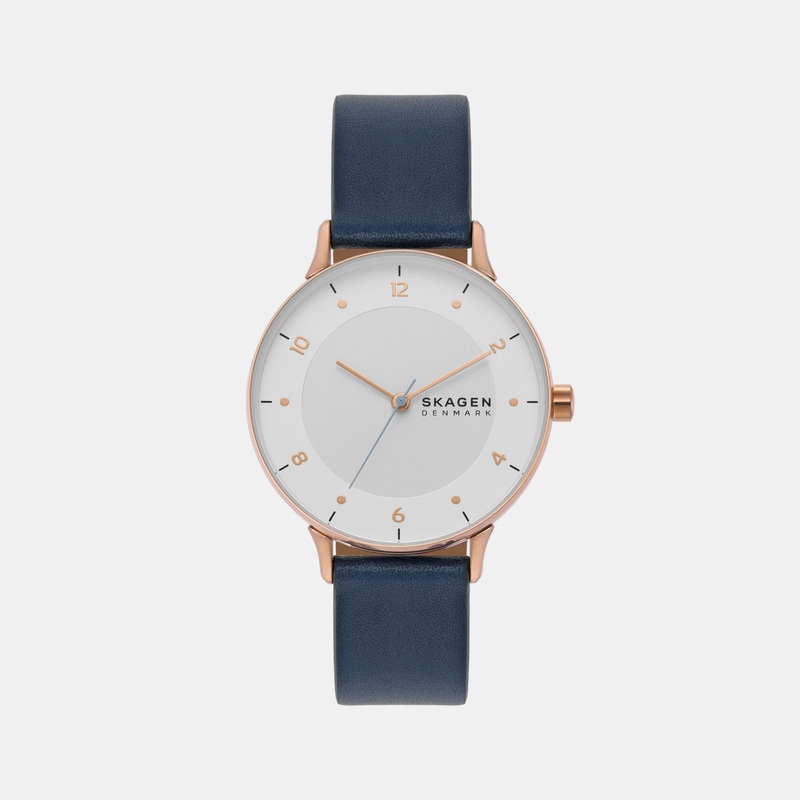 Women White Analog Leather Watch SKW3090