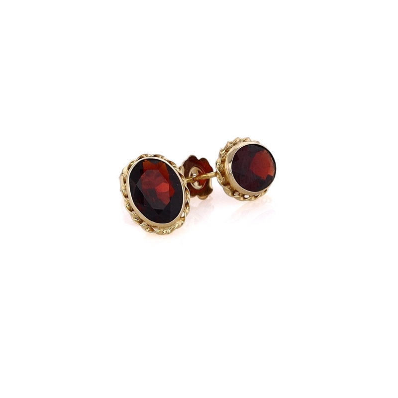 Estate 18 Karat Yellow Gold Framed Garnet Stud Earrings