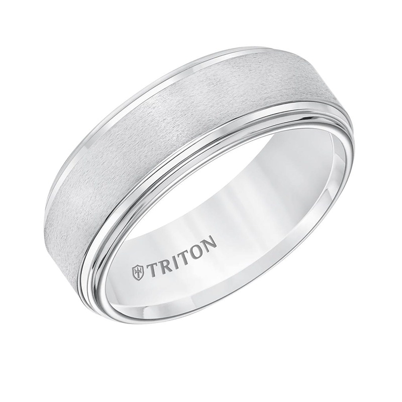 Step Edge Satin Center Contemporary Band