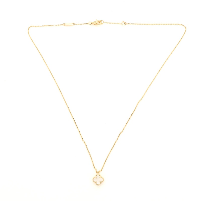 Sweet Alhambra Mother of Pearl Necklace 18K Yellow Gold S744816694531
