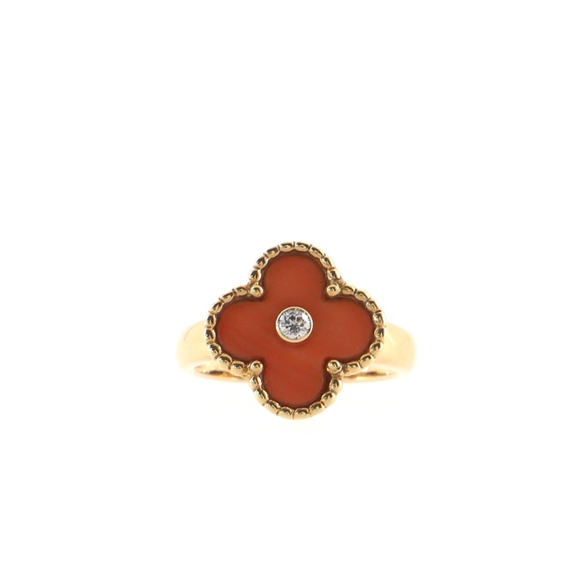 Vintage Alhambra Ring 18K Yellow Gold with Coral and Diamond
